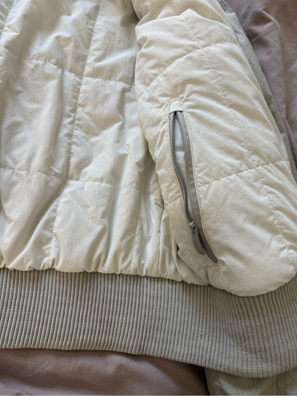 Lululemon bomber jacket RARE - Picture 3 of 8